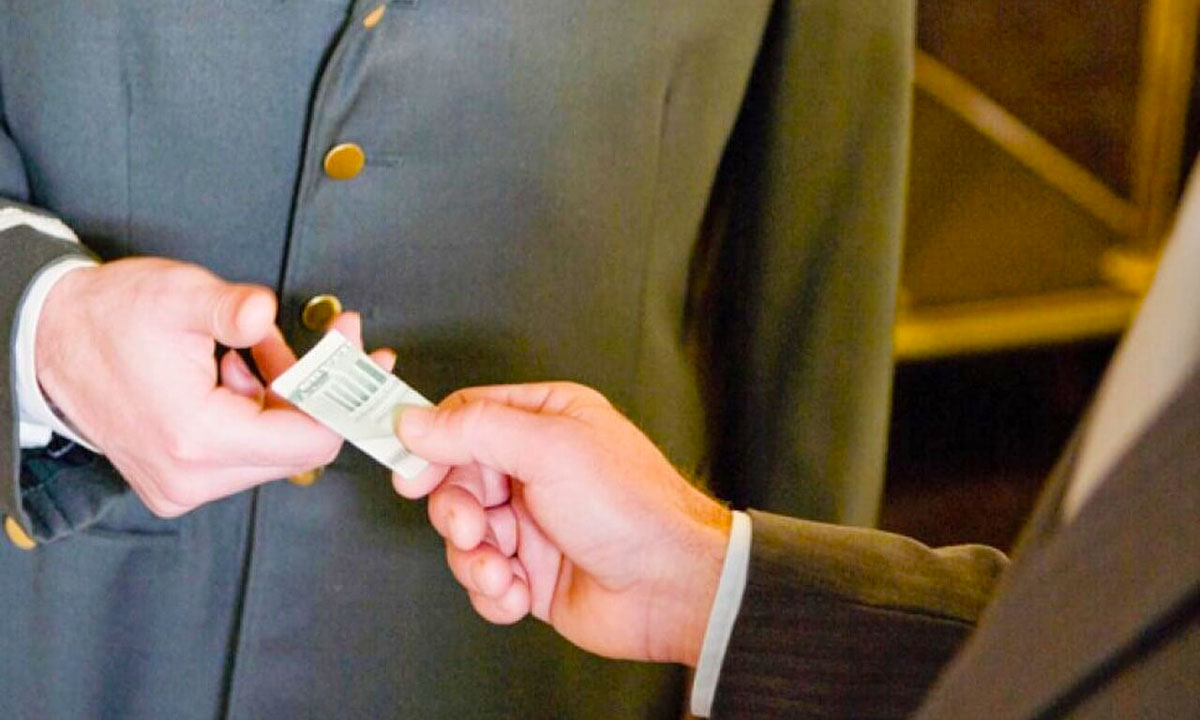 Tipping in Egypt Guide The Art of Dealing with Baksheesh