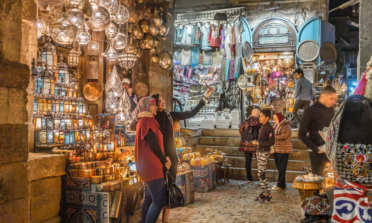 Uncover Mysteries of the Nile: Egypt and Jordan Tours for American Travellers - Local Markets and Shopping