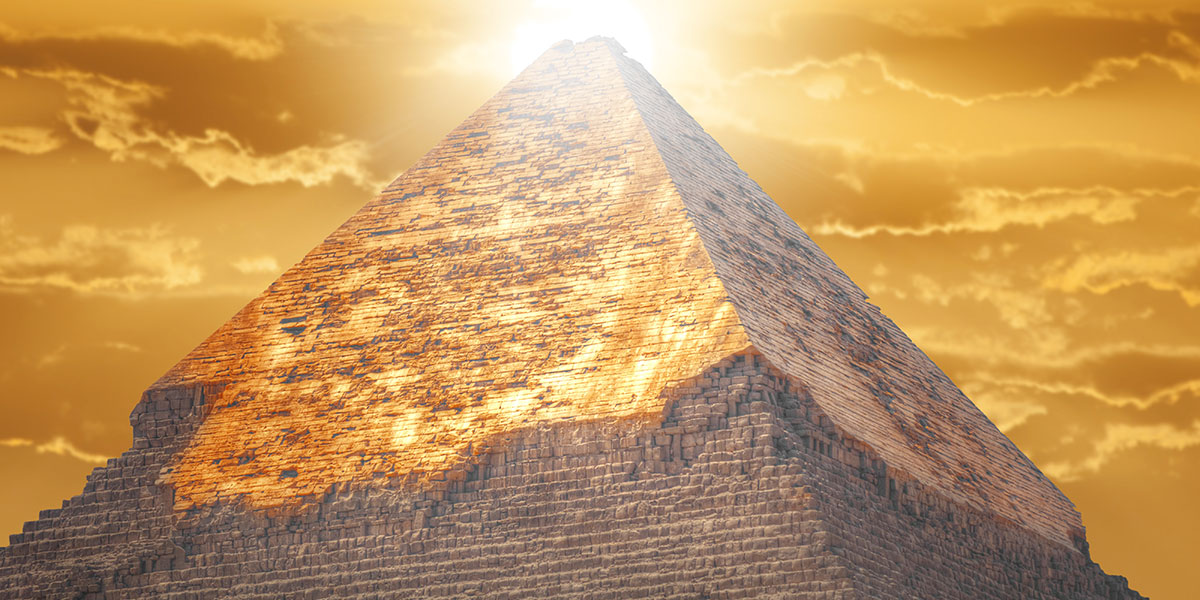 Why Are Giza's Pyramids Suddenly the World's Hottest Venue?