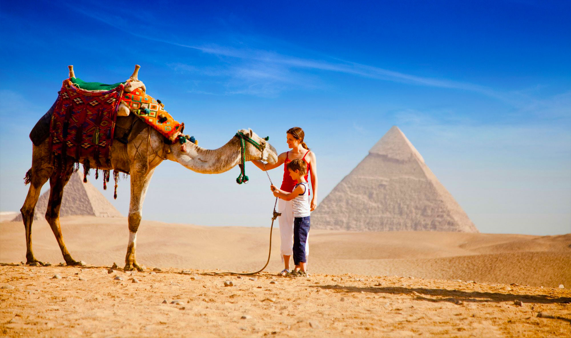 Creating Lasting Memories: Family Tours to Egypt from the UK - Cultural Etiquette and Respectful Behavior in Egypt
