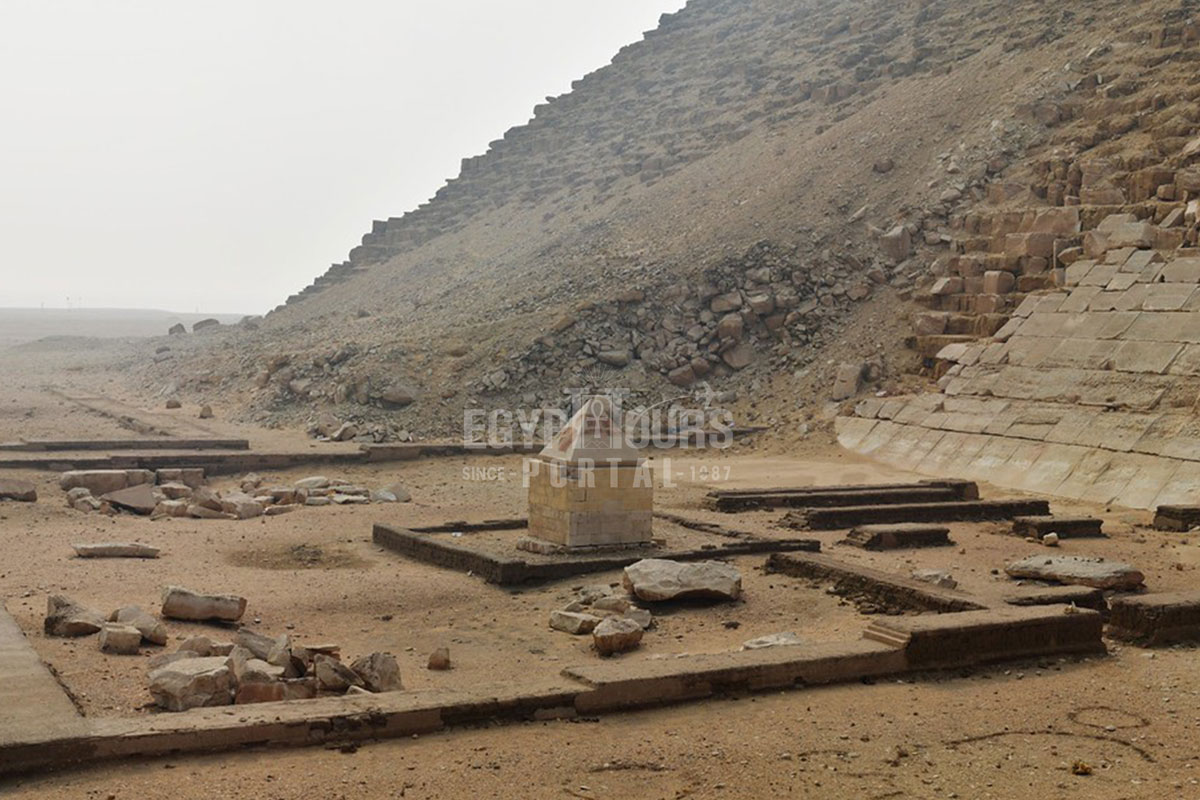 The Mortuary Temple of Sneferu at the Red Pyramid - Egypt Tours Portal
