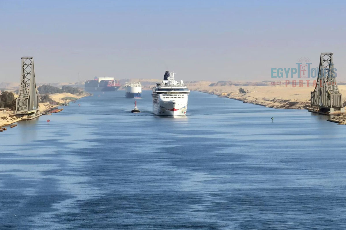 Operation of the Suez Canal - Egypt Tours Portal