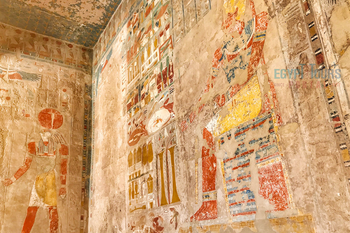 Carvings of Hatshepsut Temple - Egypt Tours Portal