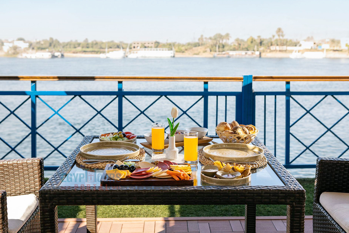 Food & Beverage of the Cruise Based on Options - Egypt Tours Portal