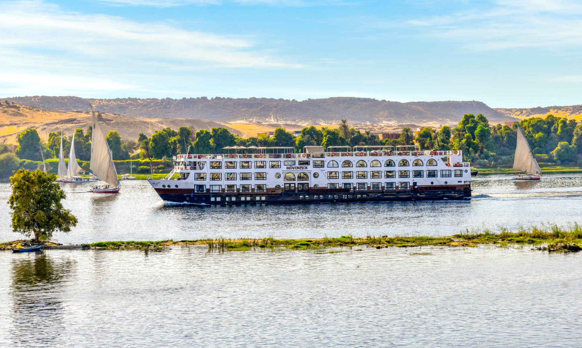 Luxury 13 Days Egypt Tour with Movenpick Sunray Nile Cruise