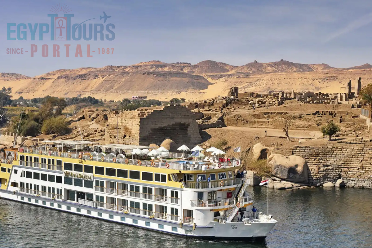 Tipping Expected on a Nile Cruise - Egypt Tours Portal.jpg